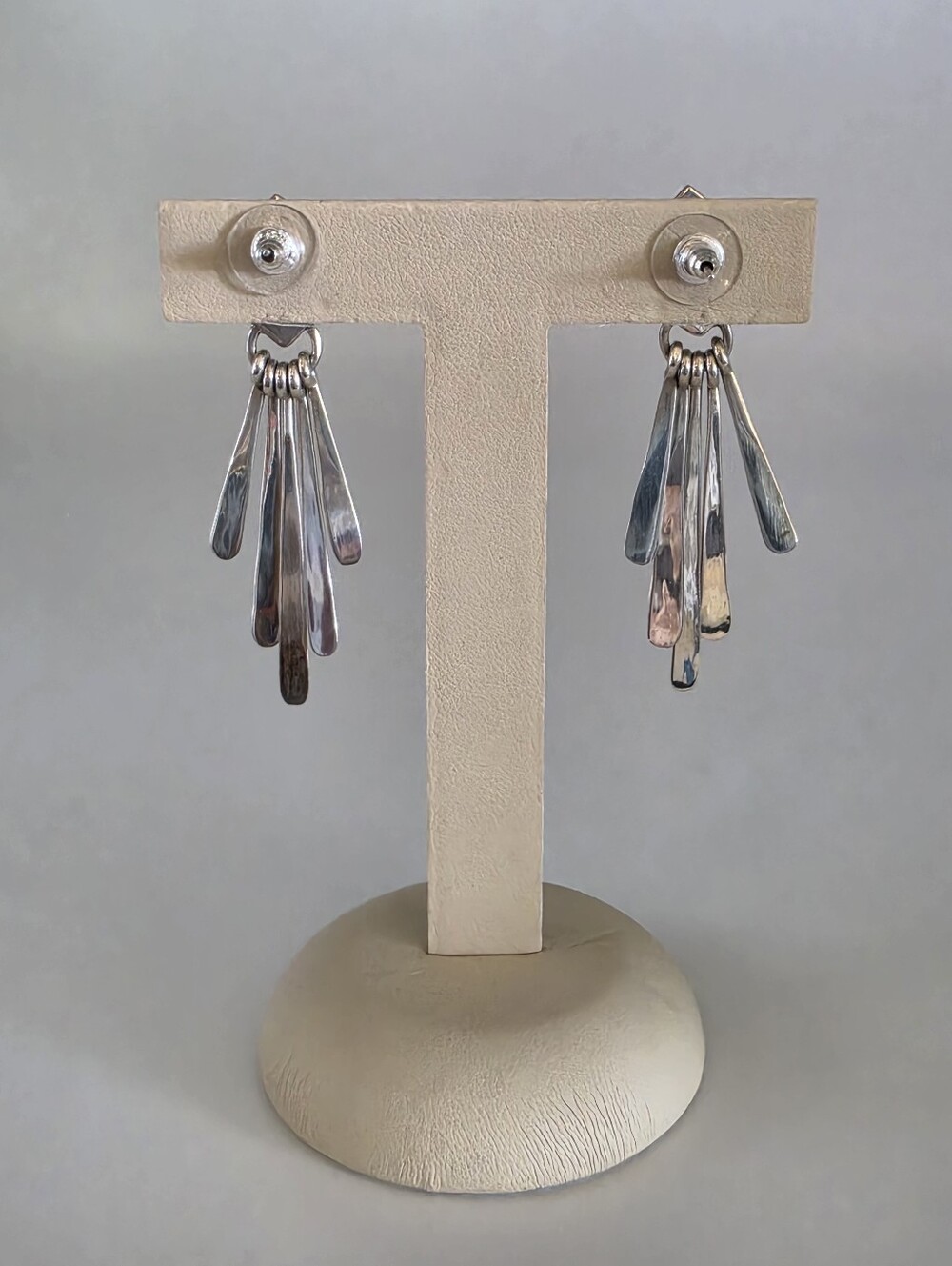 Black Stone & Sterling Silver Waterfall Silhouette Southwestern Style Earrings - Picture 7 of 9